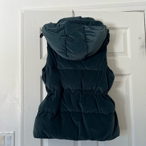 Athleta puffer vest - Picture 3 of 5